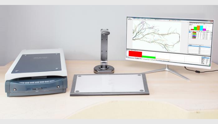 LA-S植物圖像分析儀系統(tǒng)（根系+葉面積分析組合版），包含根系分析儀，葉面積儀，主要功能有：根系分析、葉面積分析、病斑面積分析、蟲(chóng)損葉面積分析、葉色分析（含葉綠素含量估計(jì)）、作物冠層分析，是一種方便、可在野外或?qū)嶒?yàn)室使用的多功能分析儀器，精確度遠(yuǎn)高于傳統(tǒng)的分析儀。采用全球統(tǒng)一標(biāo)準(zhǔn)，可精確、快速、無(wú)損傷地測(cè)定植物的多方面參數(shù)，功能強(qiáng)大、操作簡(jiǎn)單。廣泛用于農(nóng)業(yè)、林業(yè)、氣象等部門(mén)。